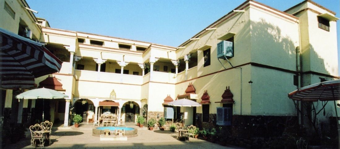 Ishwari Niwas Palace