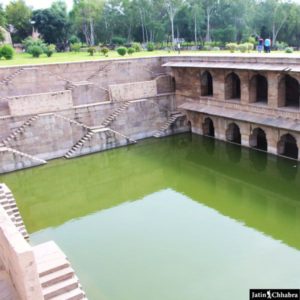 Guide on Indian Stepwells created after travelling 3000 km and a year